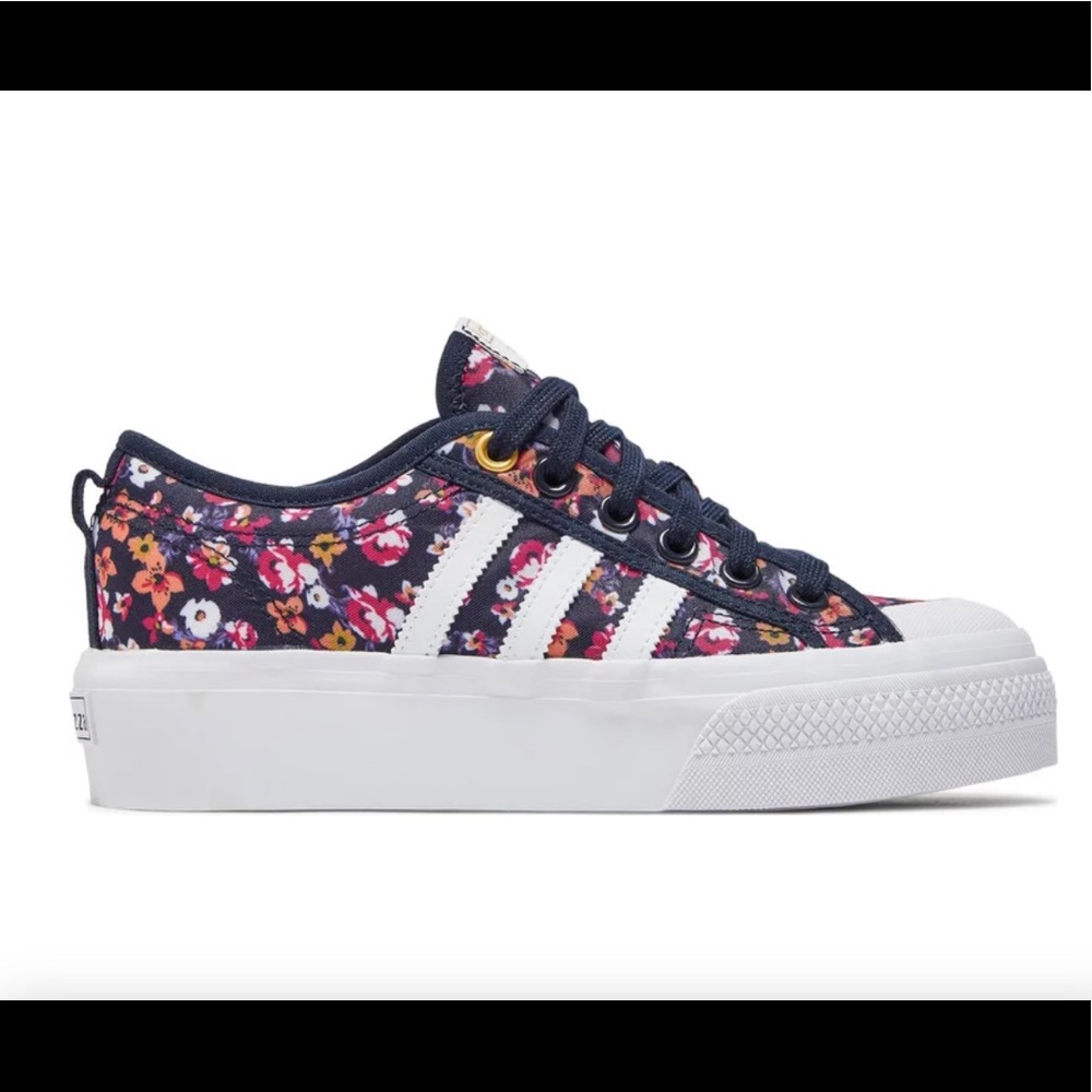 NWT Floral Adidas Pumps Size Women’s US 5 *Offers Welcome*